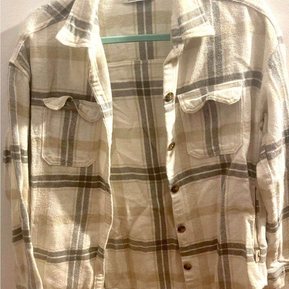 Size small Boyfriend Fit Flannel from Hollister California. Beige and grey.